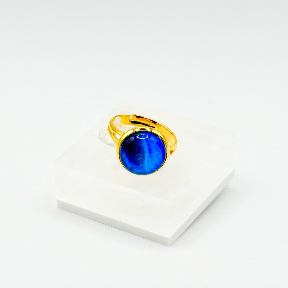 Chic Silver Ring With Green Stone - image 2